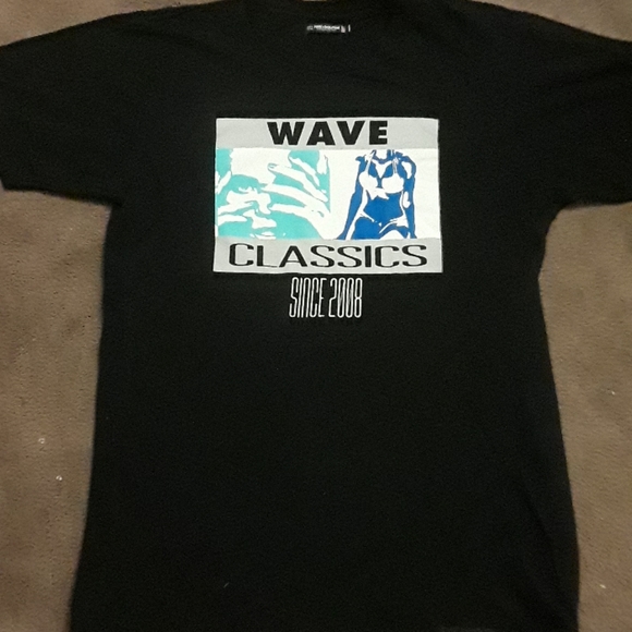 Black Pink Dolphin T-Shirt - Picture 1 of 3